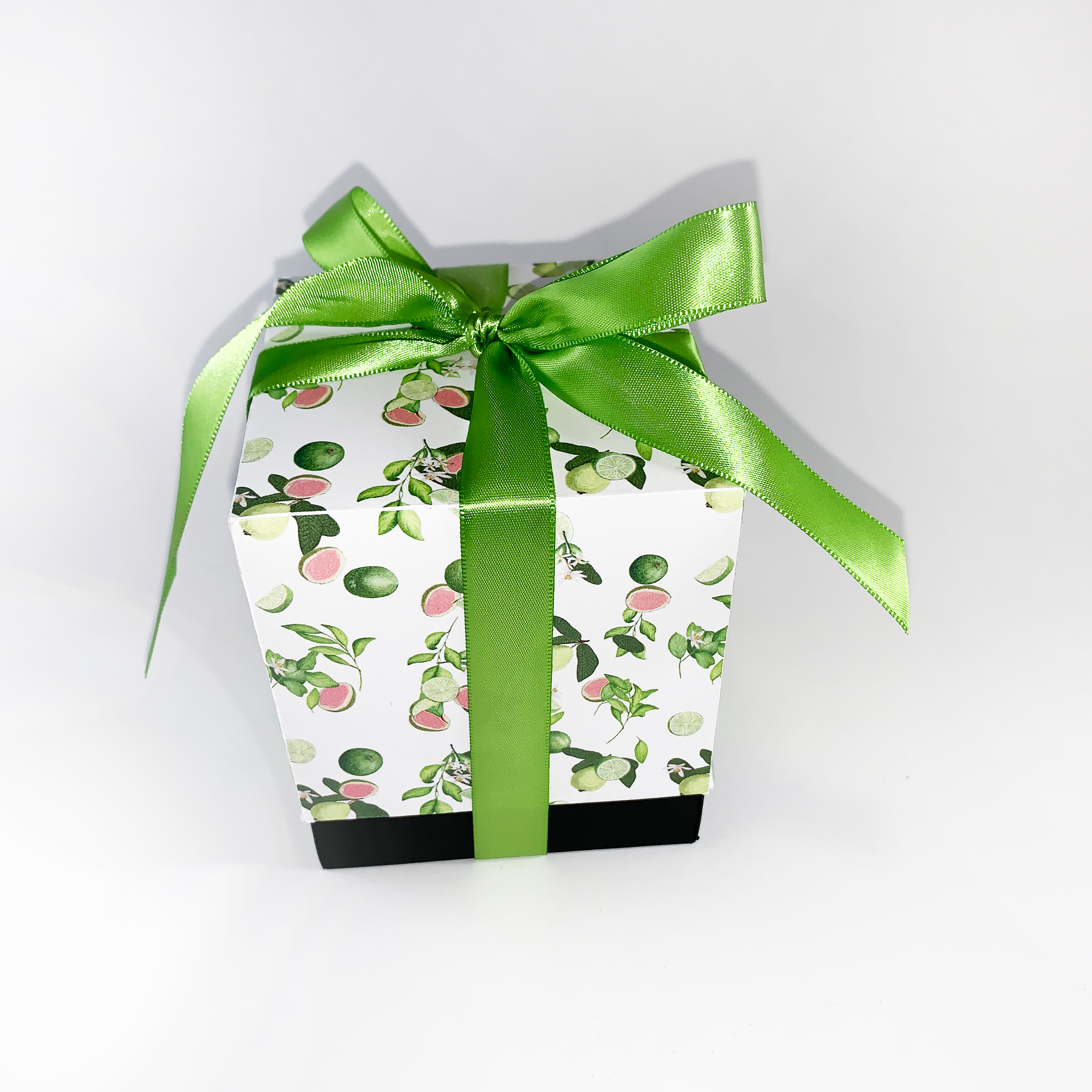 Pink Guava and Lime Soy Wax Candle - Medium
