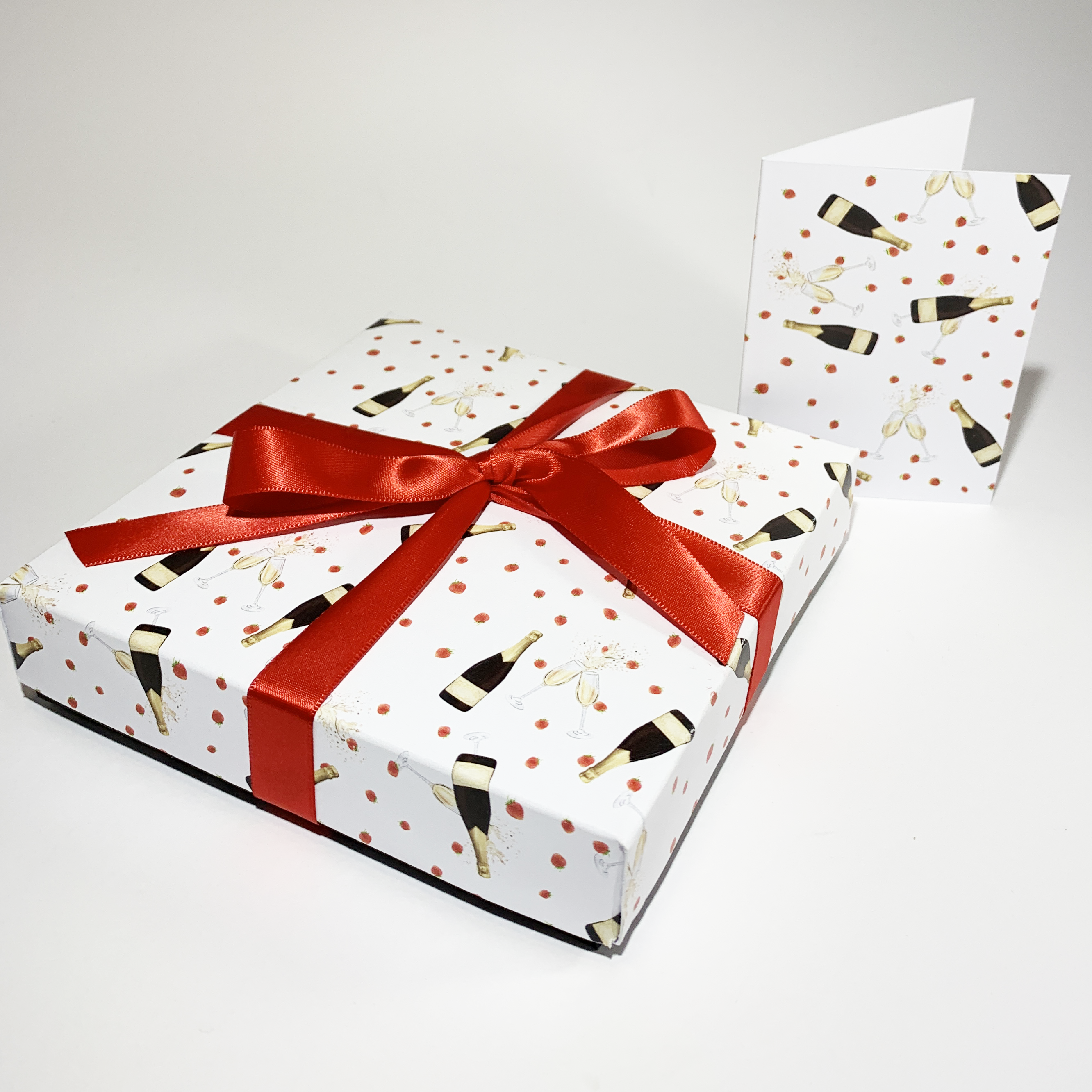 Sparkling Strawberry Soy Wax Candle - Cube Tealight Pk 4