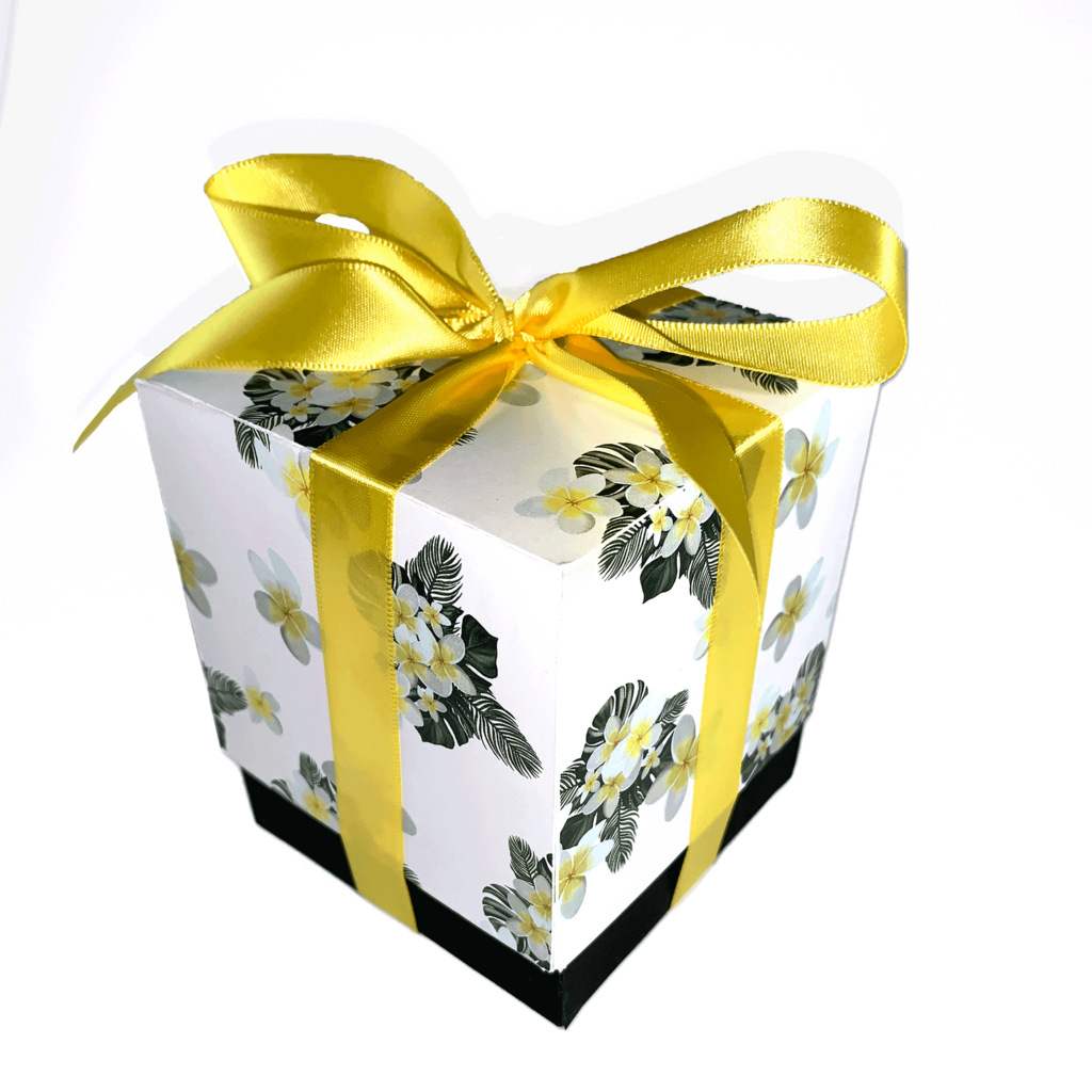 Wild Frangipani Soy Wax Candle - Medium